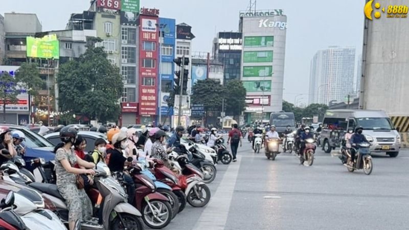 ha-noi-cam-xe-may-xang-1